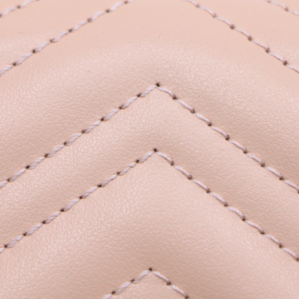 【GUCCI】GG Marmont Matelasse Flap Card Holder Light Pink GG Marmont card case wallet in dusty pink leather | GUCCI® CA